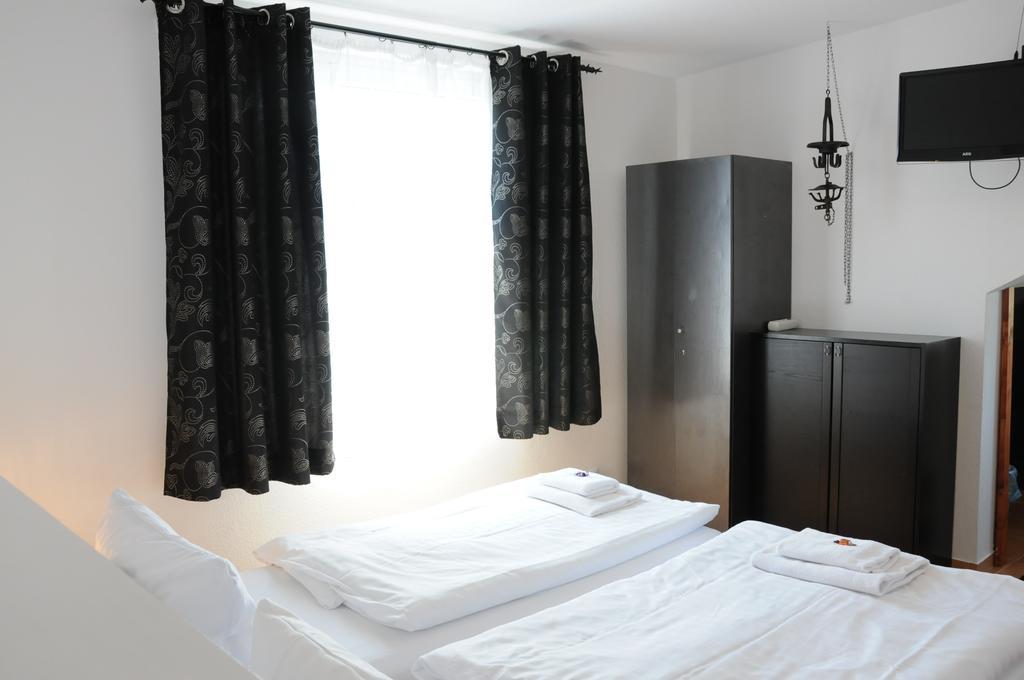 Pension Bella Vista Bochum Szoba fotó
